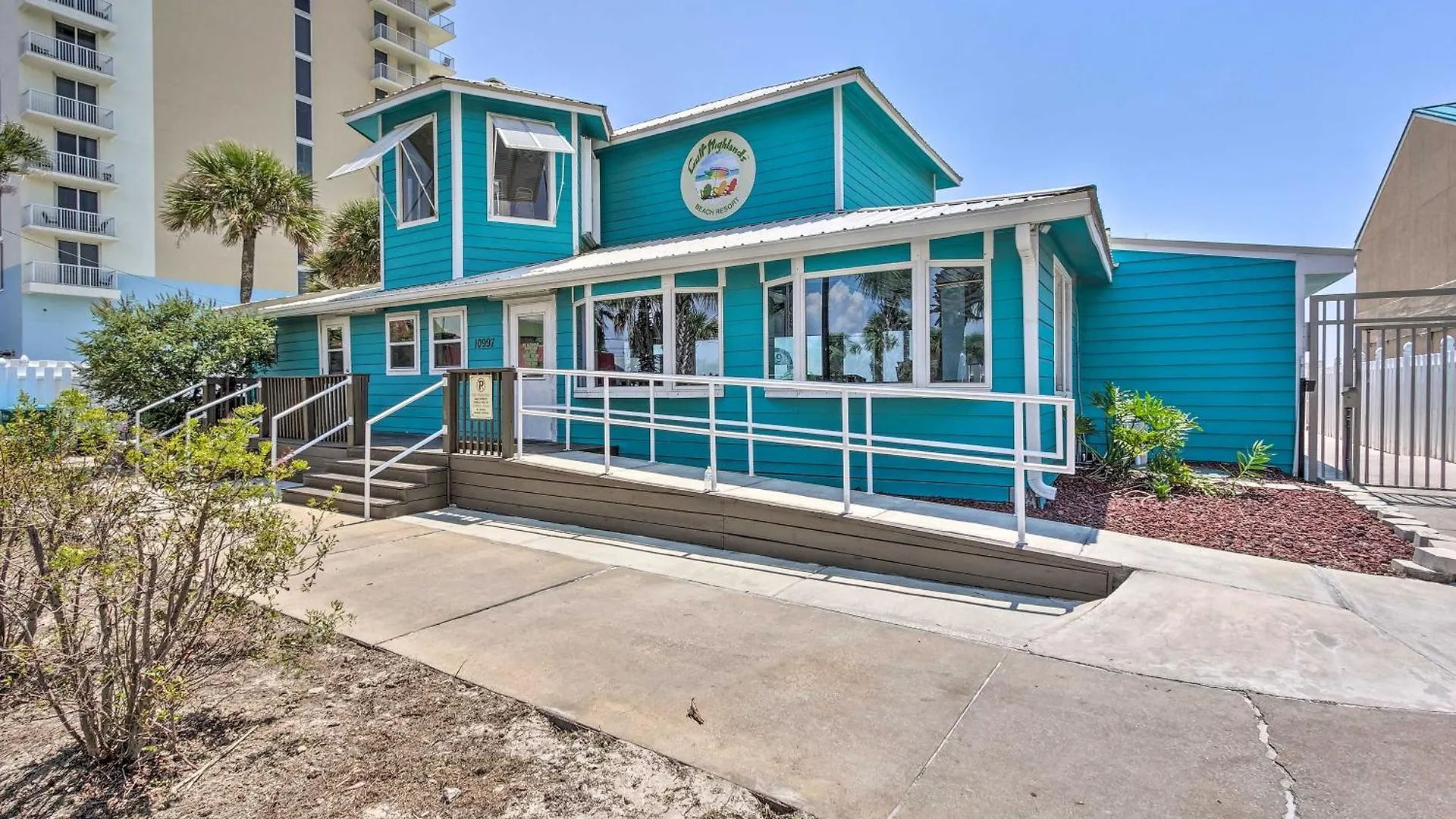 Panama City Beach Condo With Balcony, Walk To Ocean! 0*, Panama City Beach